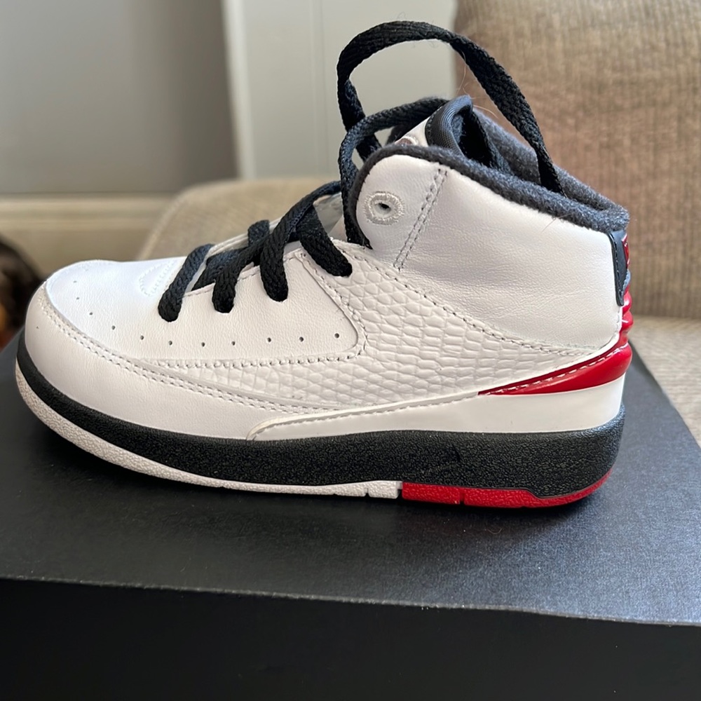 Nike retro Air Jordans girls